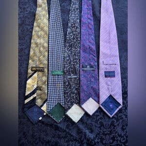 Lot of 5 Mens Silk Ties Ref# 13210